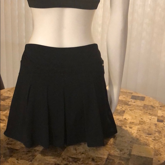VICTORIA SECRET Sport RUN/ FUN SKIRT. SZ M - Picture 2 of 8
